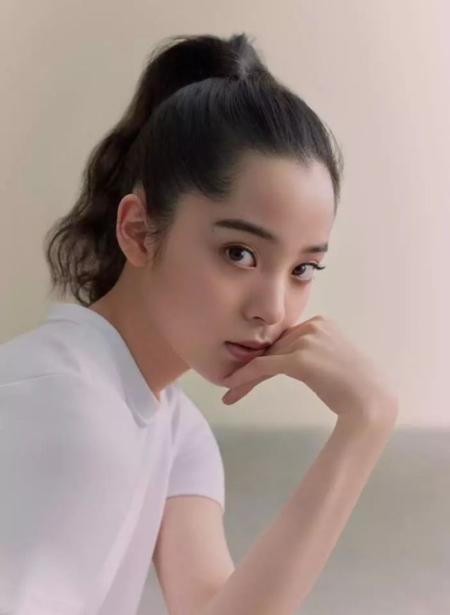 90后多才多艺的女星,迪丽热巴关晓彤上榜,还有这七位!