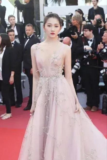 90后多才多艺的女星,迪丽热巴关晓彤上榜,还有这七位!