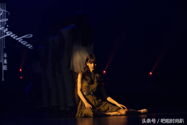 赵丽颖baby同穿迪奥礼服,赵丽颖和杨颖同穿迪奥礼服裙