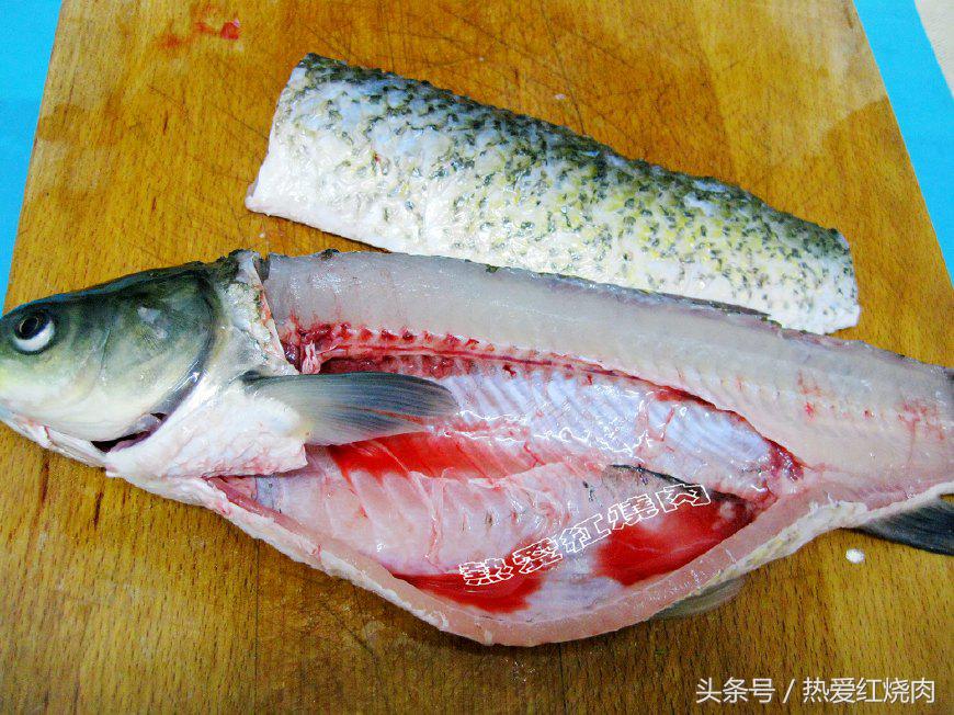 教你一种草鱼的做法超级好吃,家常版草鱼新做法味道鲜美又可口