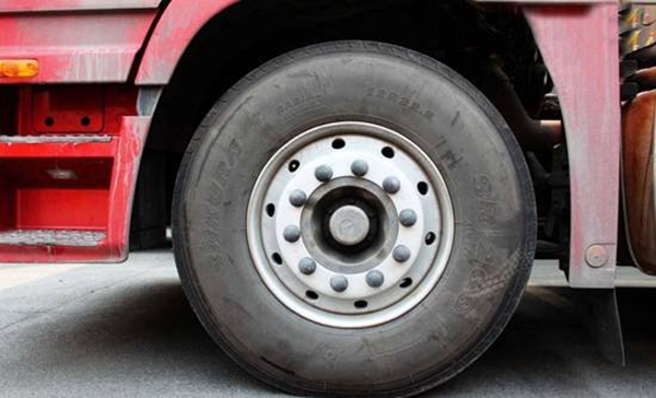 汽车吃胎维修,汽车吃胎修复