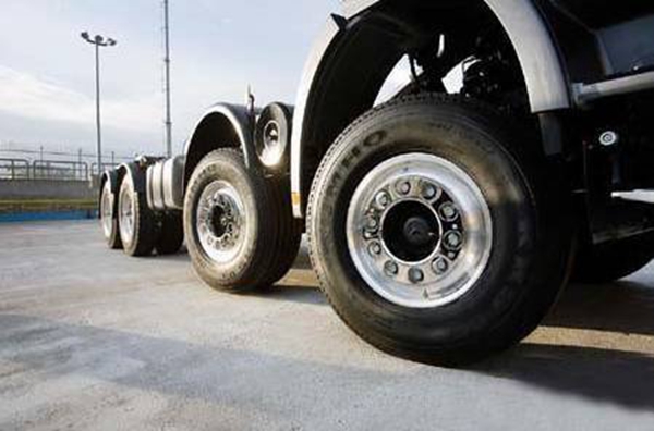 汽车吃胎维修,汽车吃胎修复