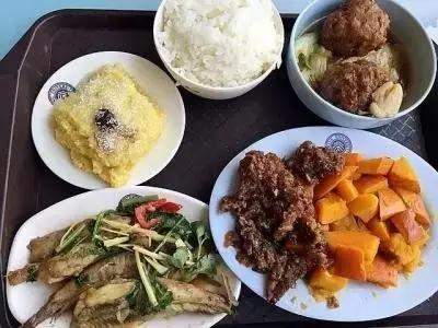中国哪十所大学食堂饭菜最好吃,国内食堂最好吃的大学