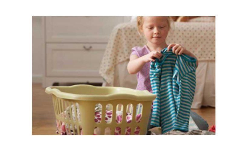 妈妈教小孩做家务很厉害,父母教孩子们做家务视频英语