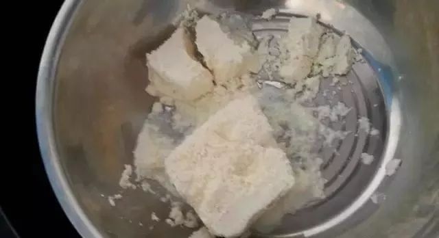 奶油打发怎么才不融化奶油奶酪,奶油奶酪打发太稀了怎么补救