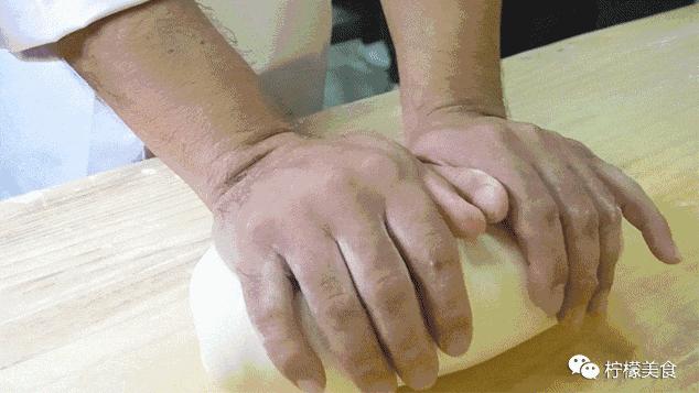 包子捏18个褶慢动作,捏包子的10种方法