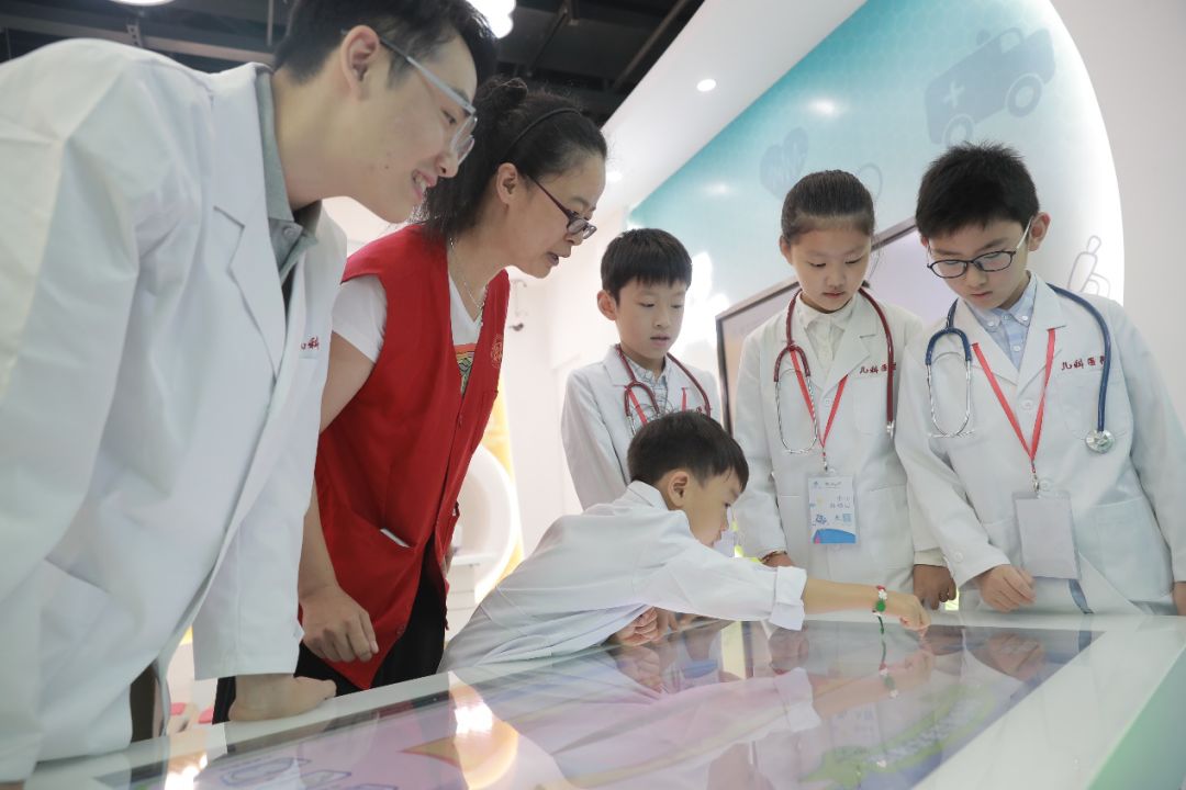 儿童医生体验馆,儿童医学中心现场
