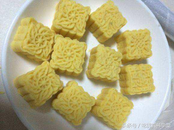 在家自己学做绿豆糕的简单方法,简单易学的绿豆糕新手也会做