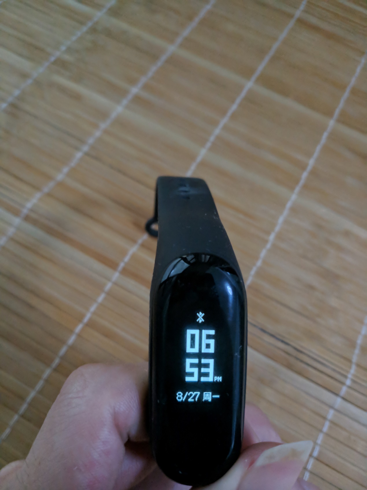 大家觉得小米手环3值得买吗,小米手环3普通版测评