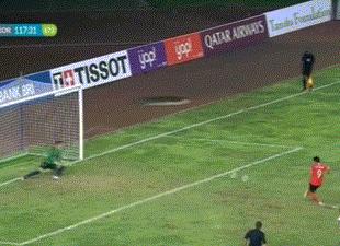 孙兴慜绝杀韩国2-1险胜叙利亚,韩国0-0平乌拉圭孙兴慜错失绝杀