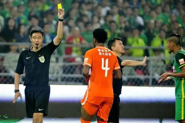 cba赛后裁判报告广东,中超裁判分析