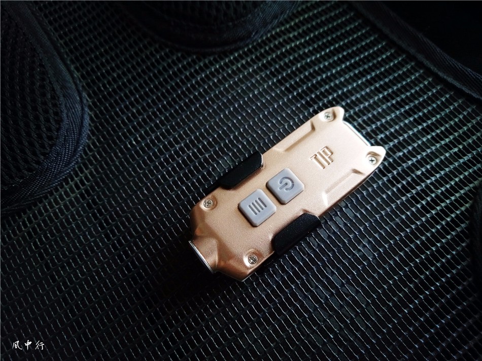 nitecore奈特科尔10000流明手电筒,nitecore手电筒老款