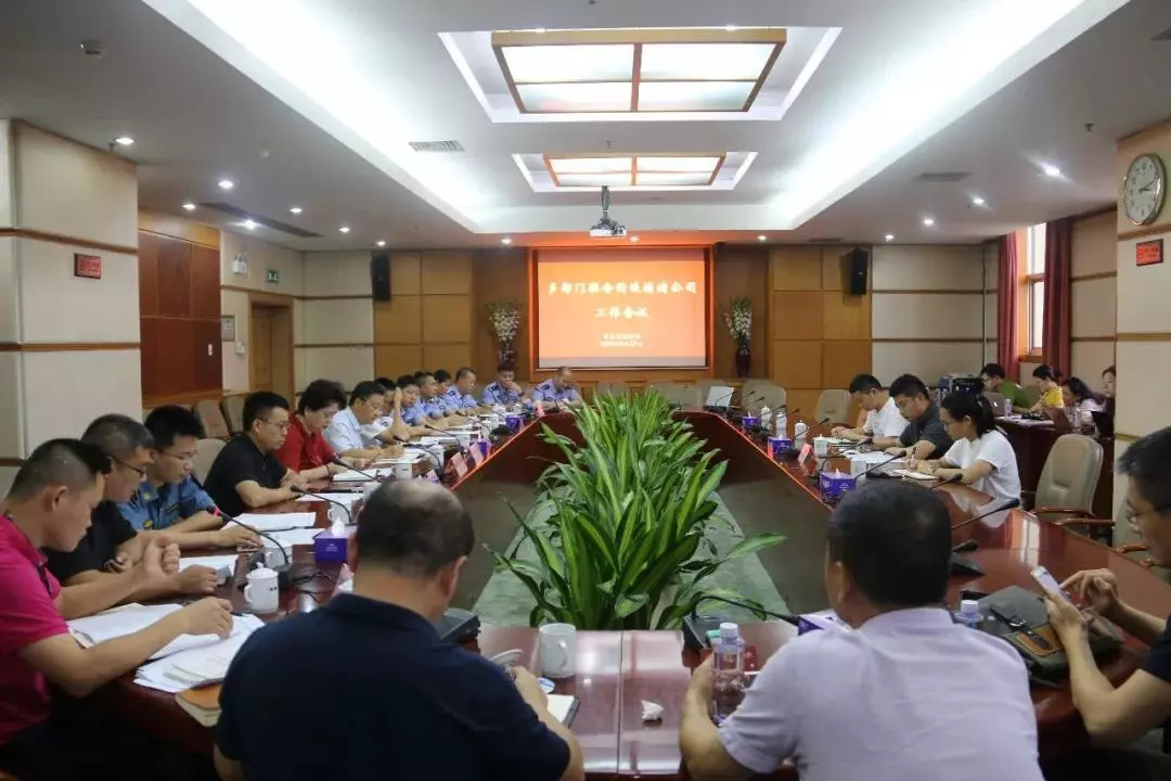 万名官兵参与山东灾后重建；想离就离？法律拟规定先冷静一个月；“女孩滴滴顺风车遇害案”嫌犯被批捕！