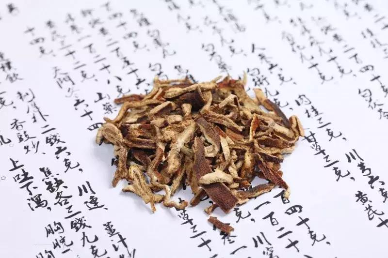 秋燥口鼻干喝什么,秋季干燥喝什么汤八款汤赶走秋燥