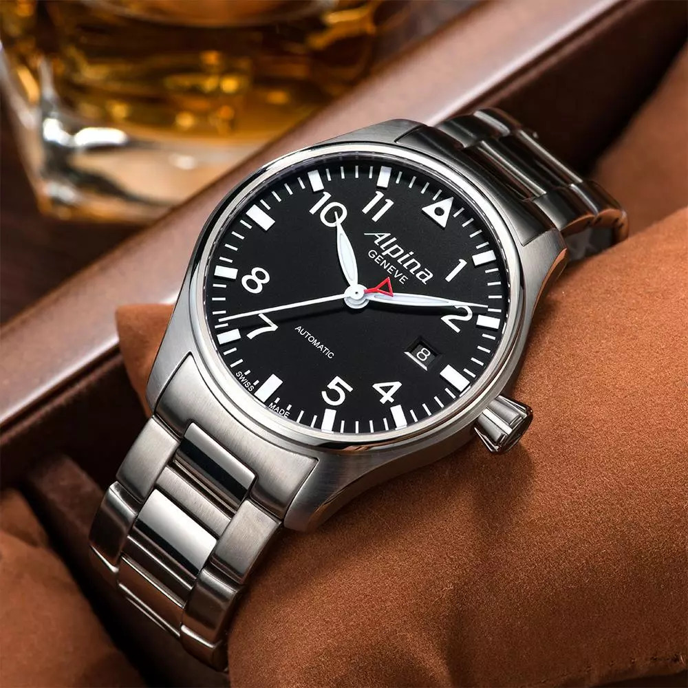 自从戴了这款表，女友总是拉着我的手不放