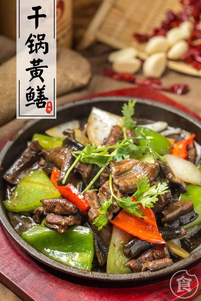 酸嫩滑的窑鸡,皮脆肉嫩爆汁烧鸡出炉