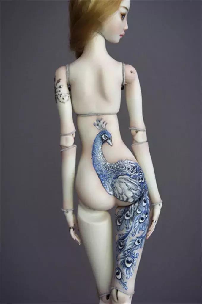 那个娃娃凭什么卖到了76500美元！