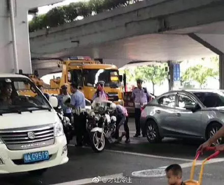 广州滴滴打车被警察查,广州滴滴出租车事件