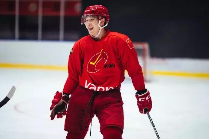 英达小儿子照片,英达小儿子的现状