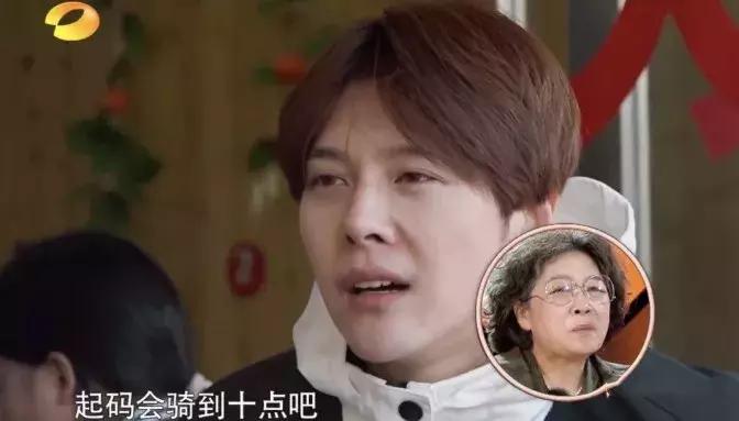 玩了一天饭都没吃,玩了一天不带女生吃饭