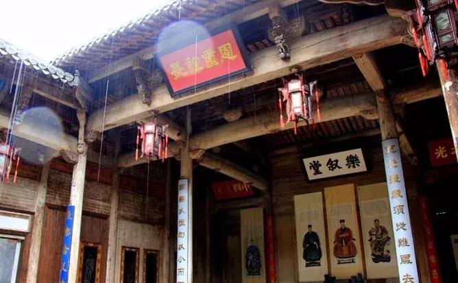 走进徽派建筑,走进黟县县城