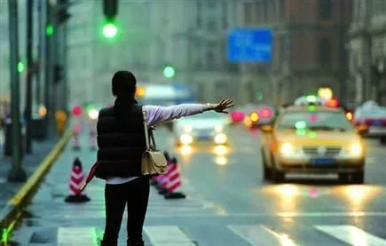 遇到紧急情况报警问长问短,深圳最有效的报警方法