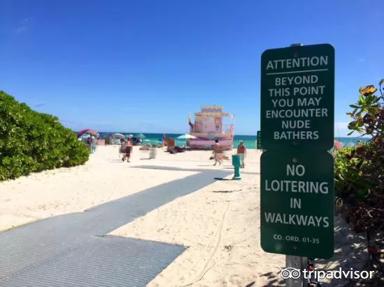 去什么地方不能穿什么颜色的衣服,中国旅游必去的十大海滩