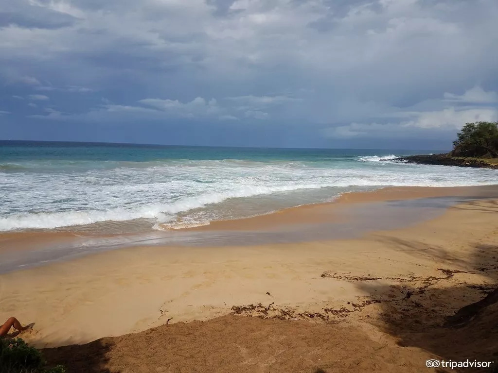 去什么地方不能穿什么颜色的衣服,中国旅游必去的十大海滩
