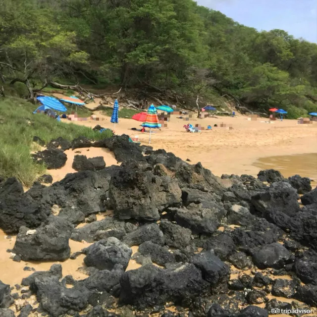 去什么地方不能穿什么颜色的衣服,中国旅游必去的十大海滩