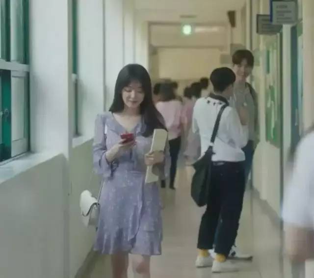 你搞不定小奶狗，是因为你没有姜美莱会穿！