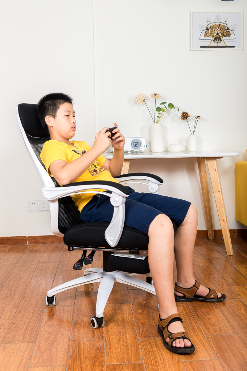 电脑椅评测黑白配,黑白调电脑椅轻灵款真实坐感