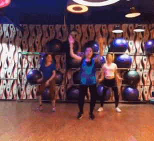 游泳的好处不只锻炼身体那么简单,游泳泡温泉的感受