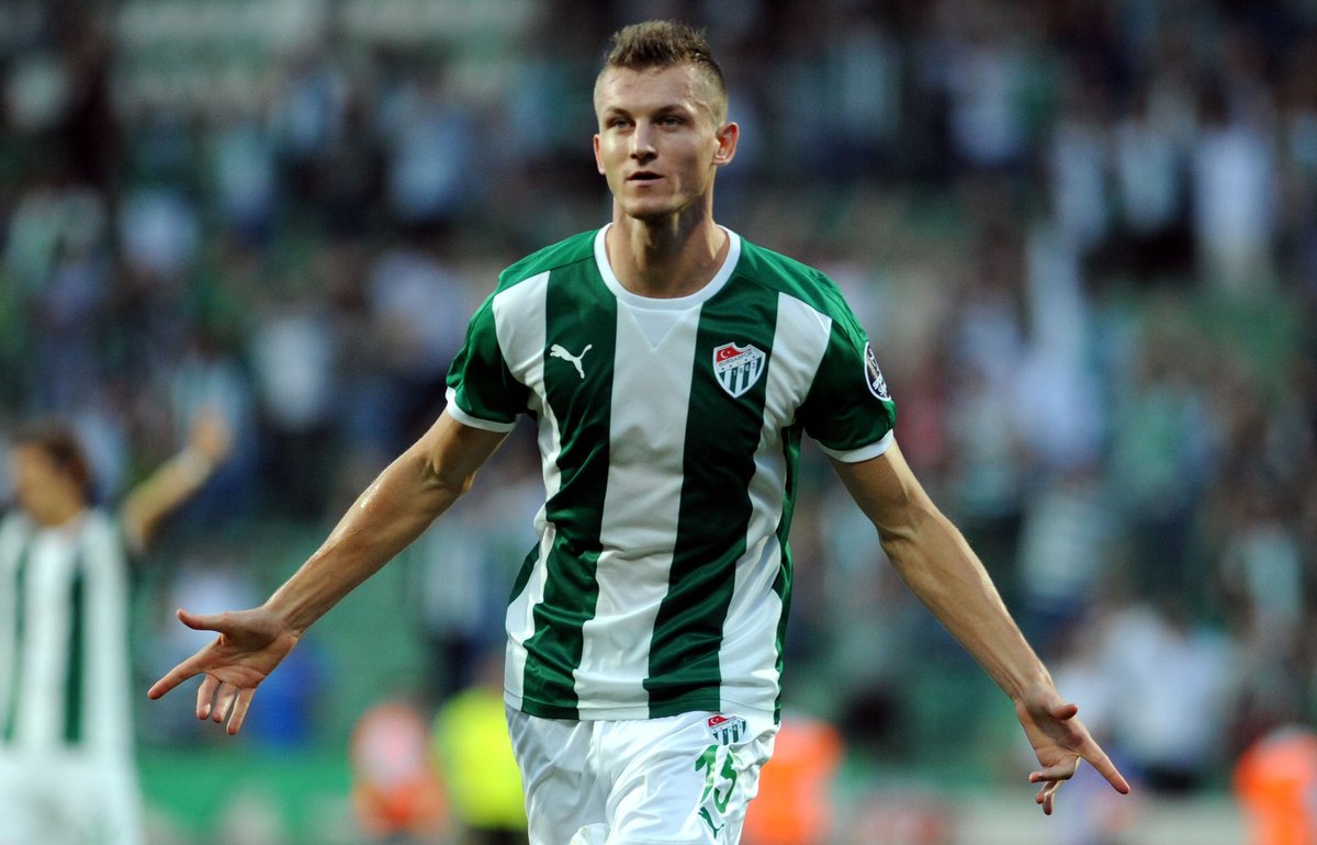 捷克前著名国脚,捷克国家队前锋