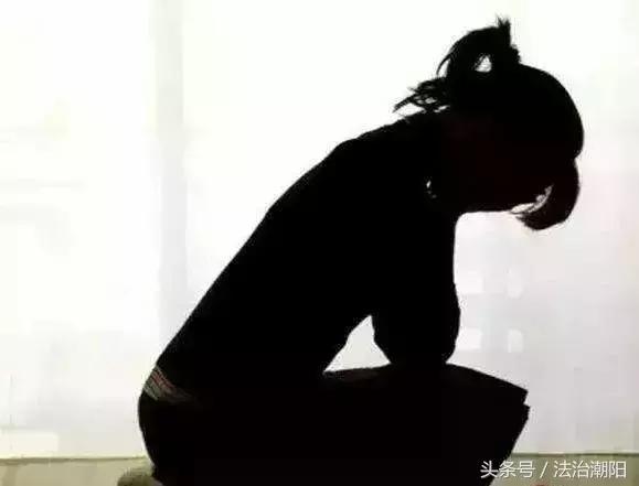 陪吸毒的女的,吸毒女真实案件