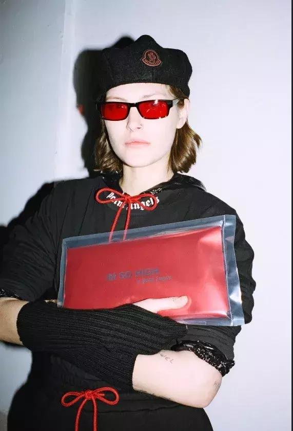 有什么时髦又好看的卫衣可以入手,今年必火的3款卫衣时髦极了