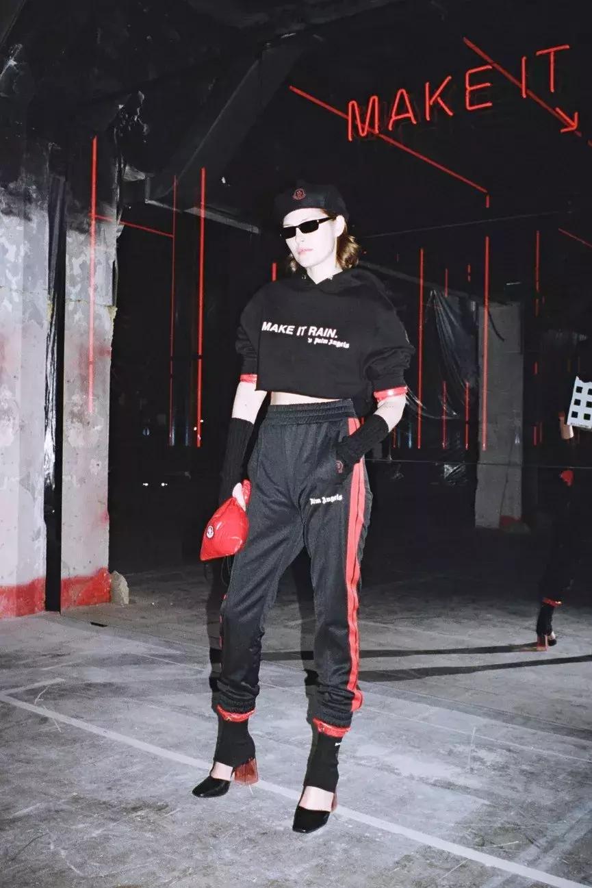 有什么时髦又好看的卫衣可以入手,今年必火的3款卫衣时髦极了