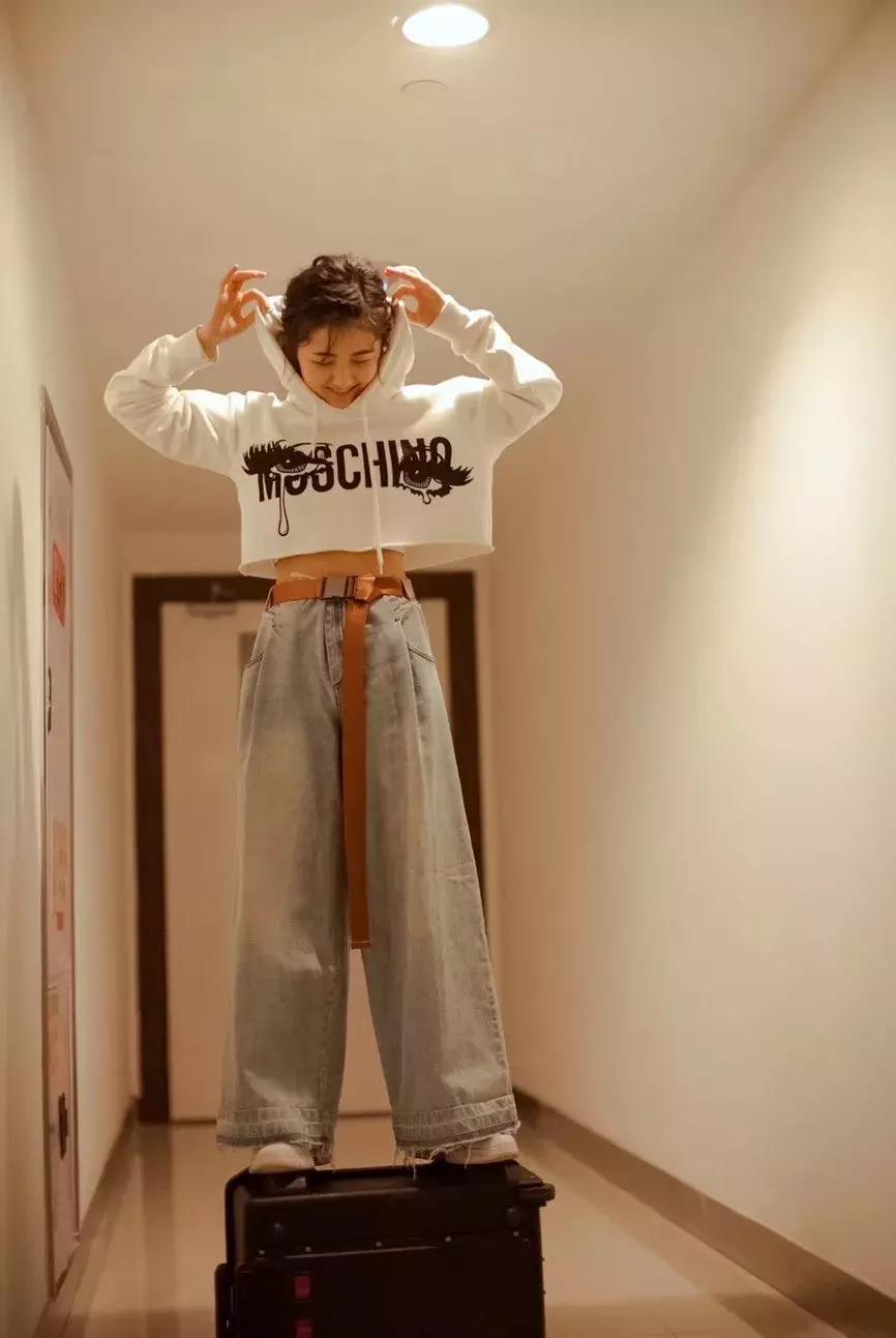 有什么时髦又好看的卫衣可以入手,今年必火的3款卫衣时髦极了