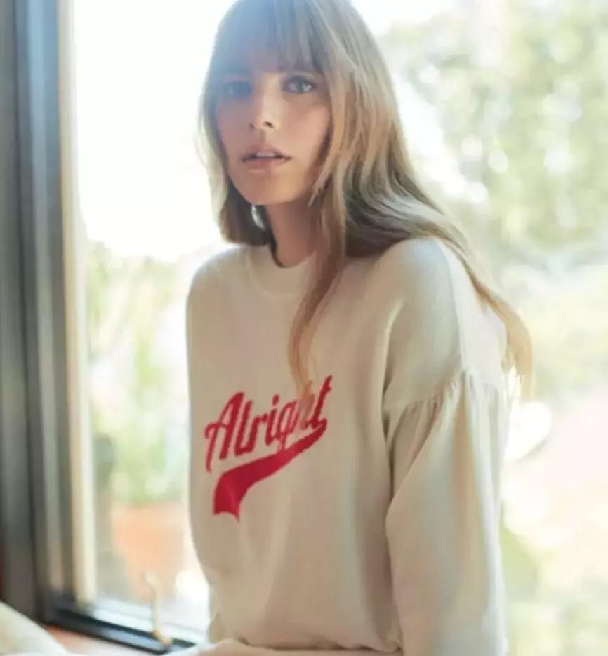 有什么时髦又好看的卫衣可以入手,今年必火的3款卫衣时髦极了