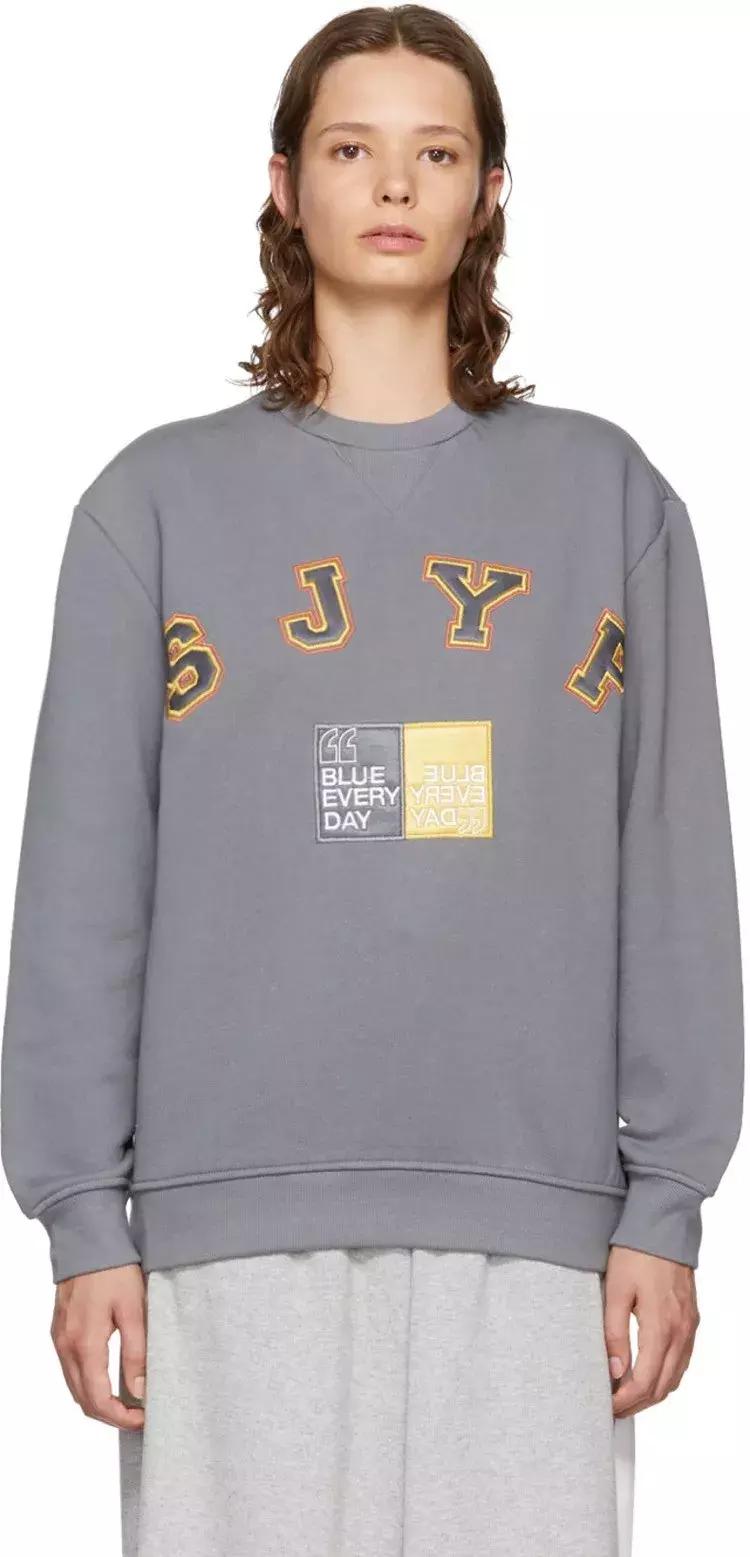 有什么时髦又好看的卫衣可以入手,今年必火的3款卫衣时髦极了