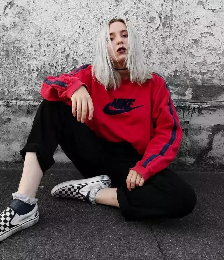 有什么时髦又好看的卫衣可以入手,今年必火的3款卫衣时髦极了