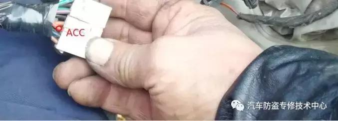 别克凯越左前升降器无法升降,别克凯越左前门升降器不工作