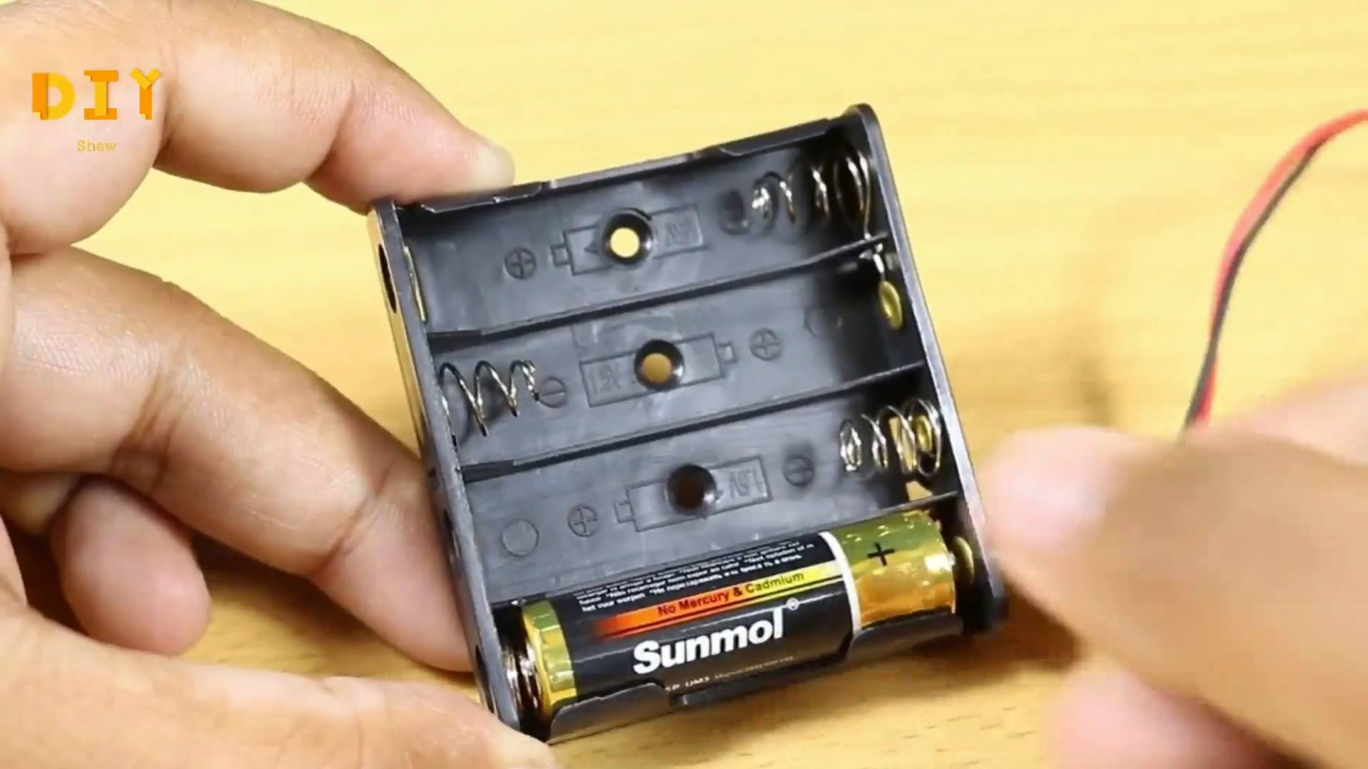 创意手工制作遥控小汽车,创意手工教程做一辆可以遥控的车