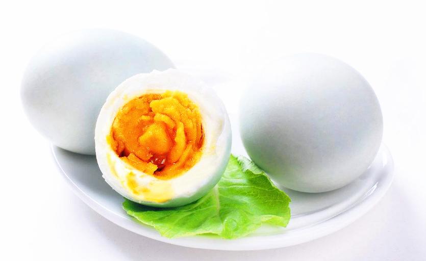 腌鸭蛋放多少白酒,腌鸭蛋放几斤水多少盐