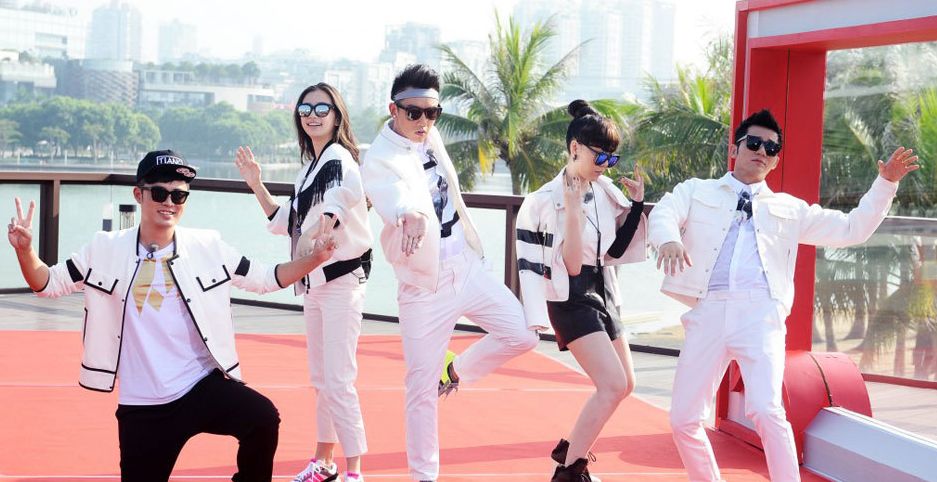 郑恺对王晓晨的评价,王晓晨梨花颂郑恺秒变迷弟完整版