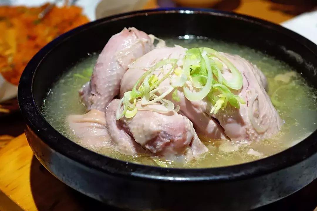 一道「红玉茶香熏鸡」引发的思考