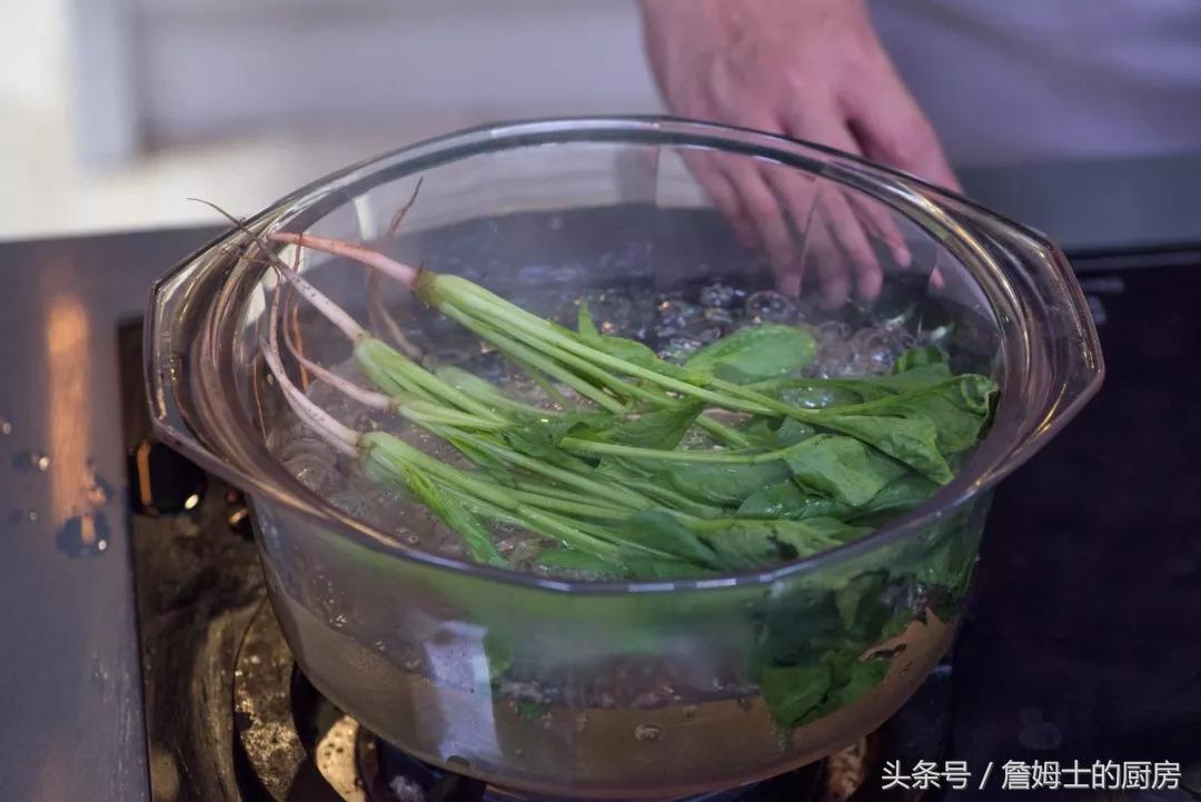 对付便秘最有效的炒素菜,这道菜润肠通便便秘人士要多吃