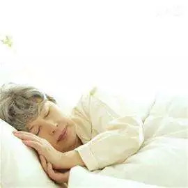 睡过100张床决定谈一谈床垫的选购,床垫隐藏的3个秘密