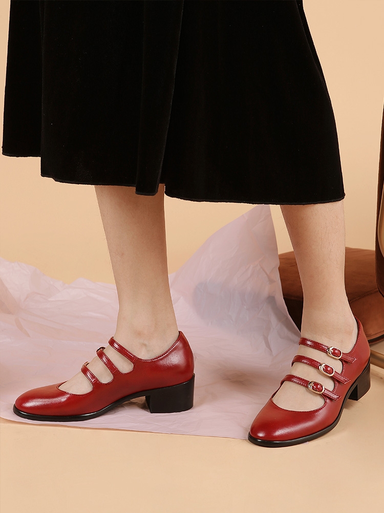 复古风满满的单鞋 (夏季美式复古穿搭穿什么鞋)