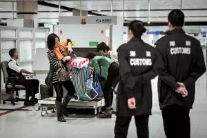 香港购物可以带多少出关,去香港怎样正确地购物带东西免税