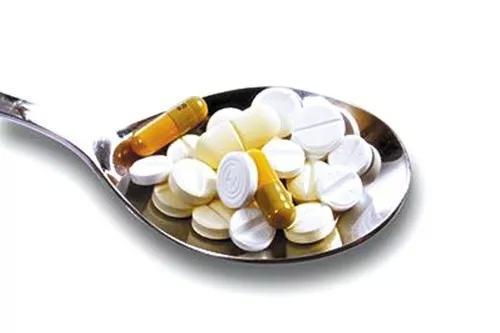 18岁男生找网友做变性手术,主刀“医生”技术是看视频学的